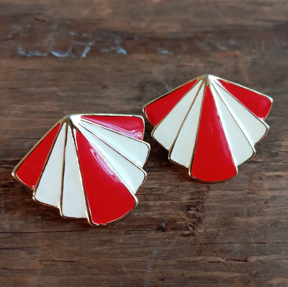 Earrings Fan Shaped Enamel Red White with Gold Tone Back